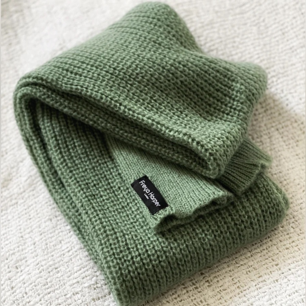 Freya Harper Green Knit Scarf